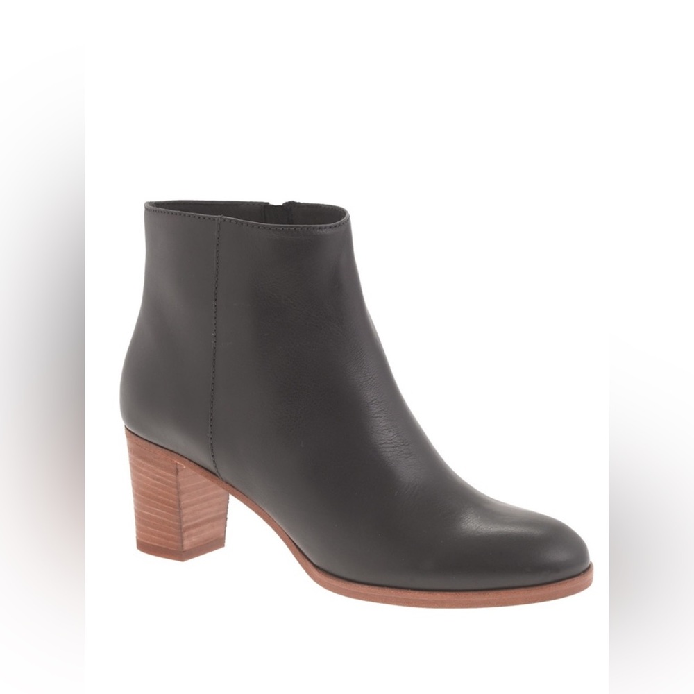 J Crew Italy Aggie Ankle Boots Booties Shoes Womens Size 6  Black Leather Zip Up